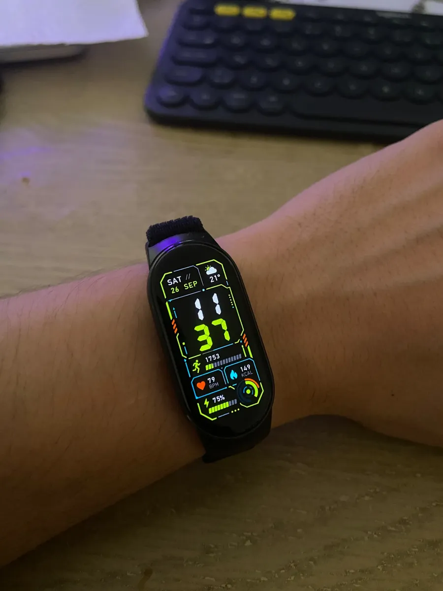 Green HUD-themed Xiaomi Smart Band 10 watch face